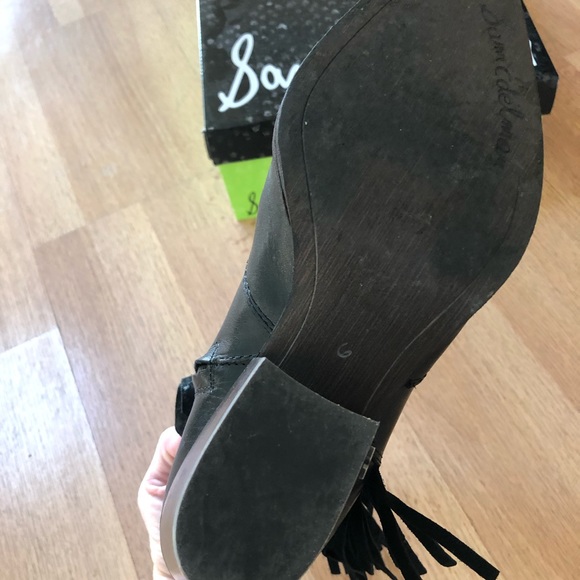 Boots - Picture 6 of 6